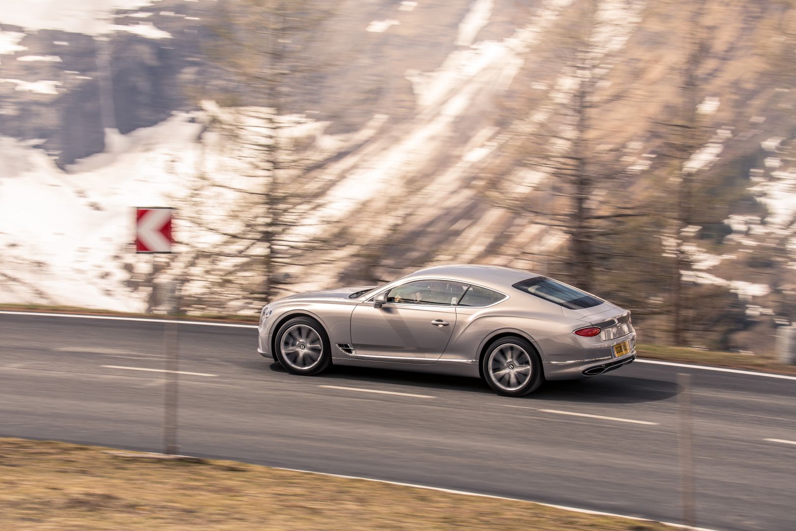 Bentley Continental Gt photo 12