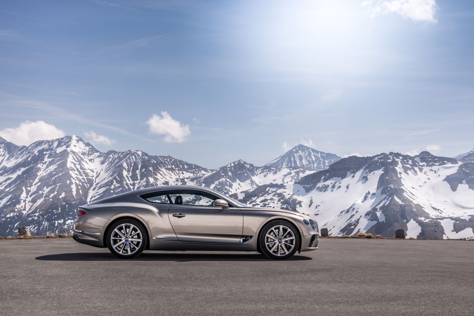 Bentley Continental Gt photo 16