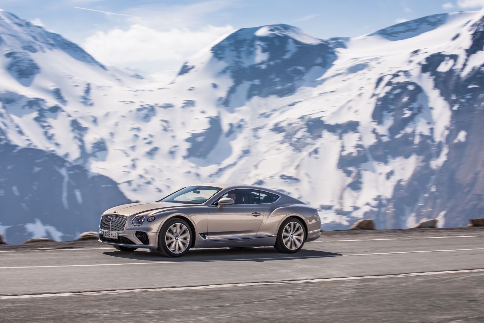 Bentley Continental Gt photo 18