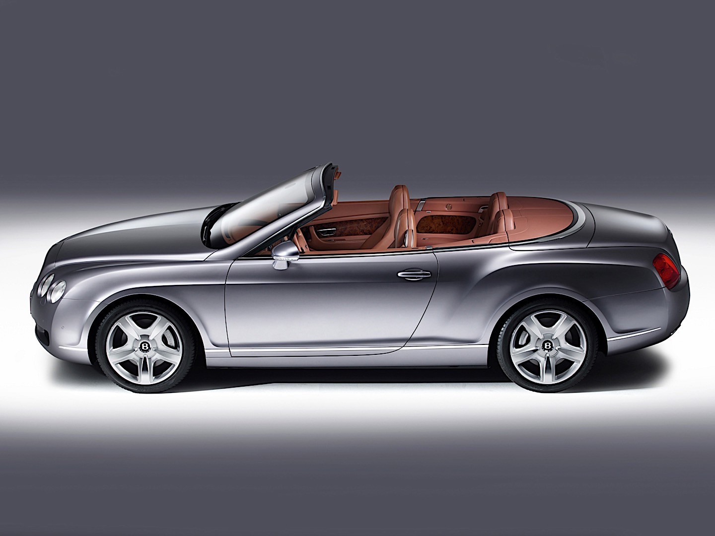 Bentley Continental Gtc photo 4