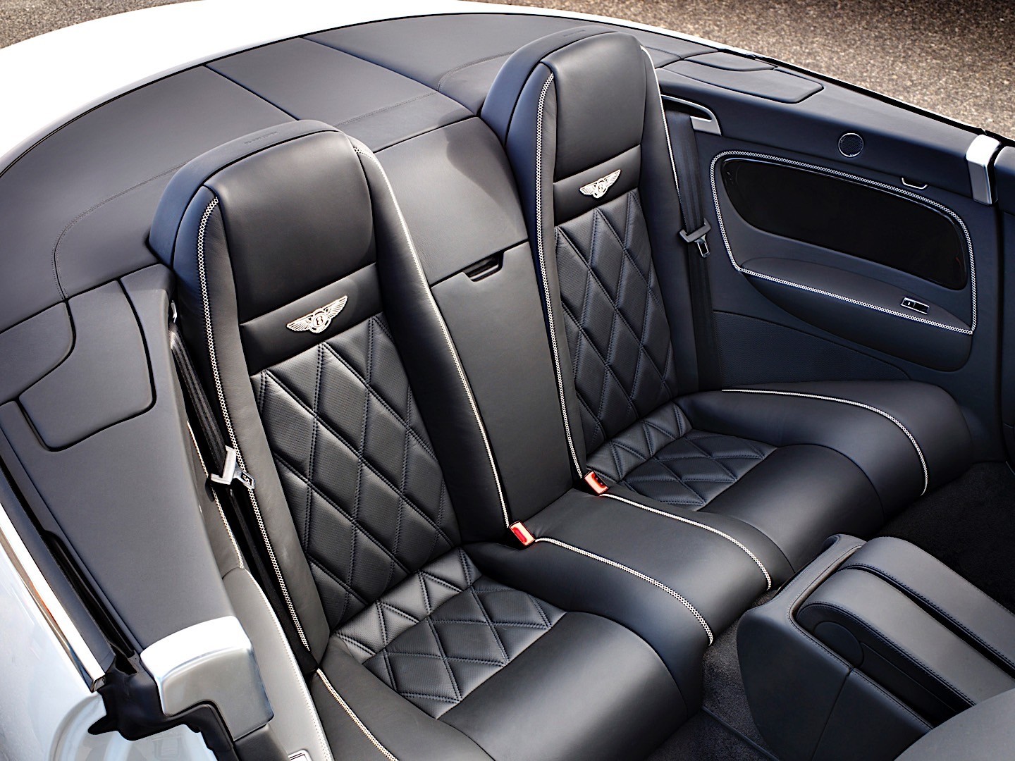 Bentley Continental Gtc photo 21