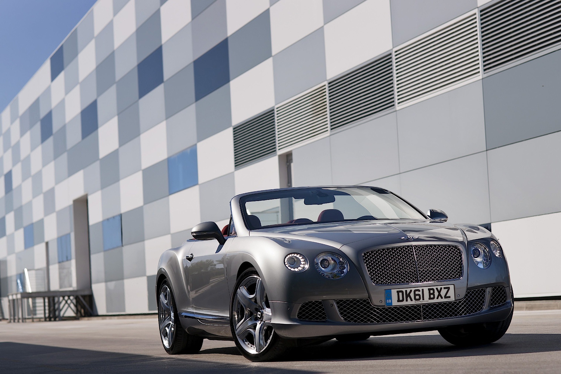 Bentley Continental Gtc photo 12