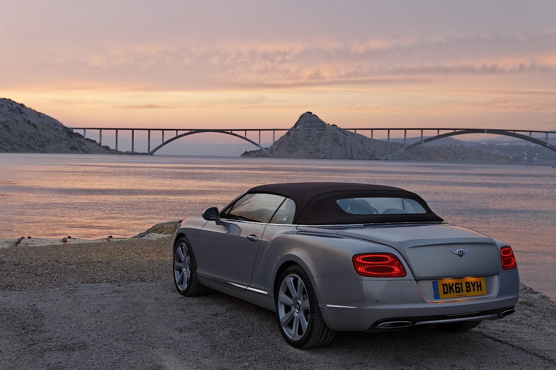 Bentley Continental Gtc photo 26