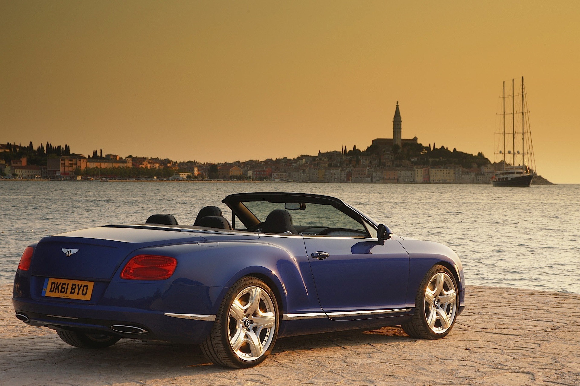 Bentley Continental Gtc photo 34