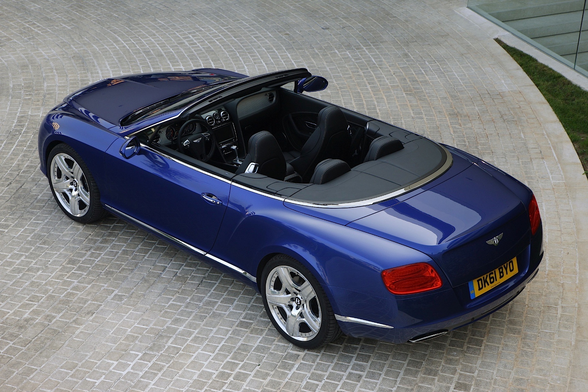 Bentley Continental Gtc photo 40