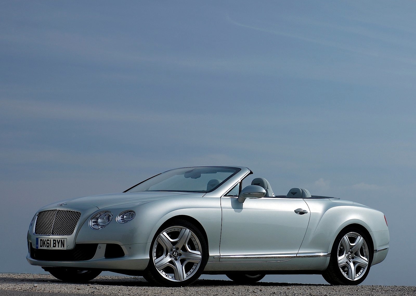 Bentley Continental Gtc photo 10