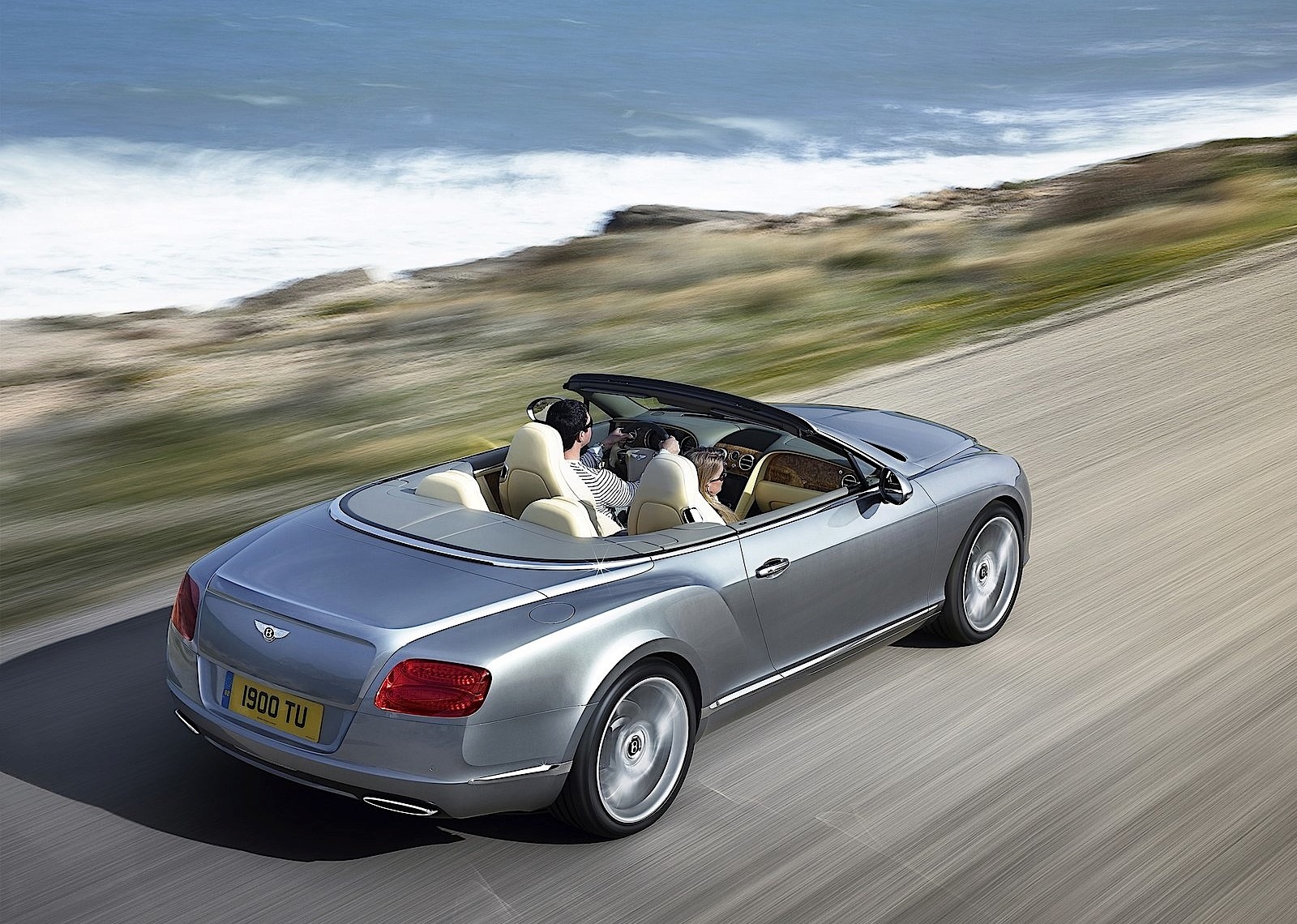 Bentley Continental Gtc photo 16