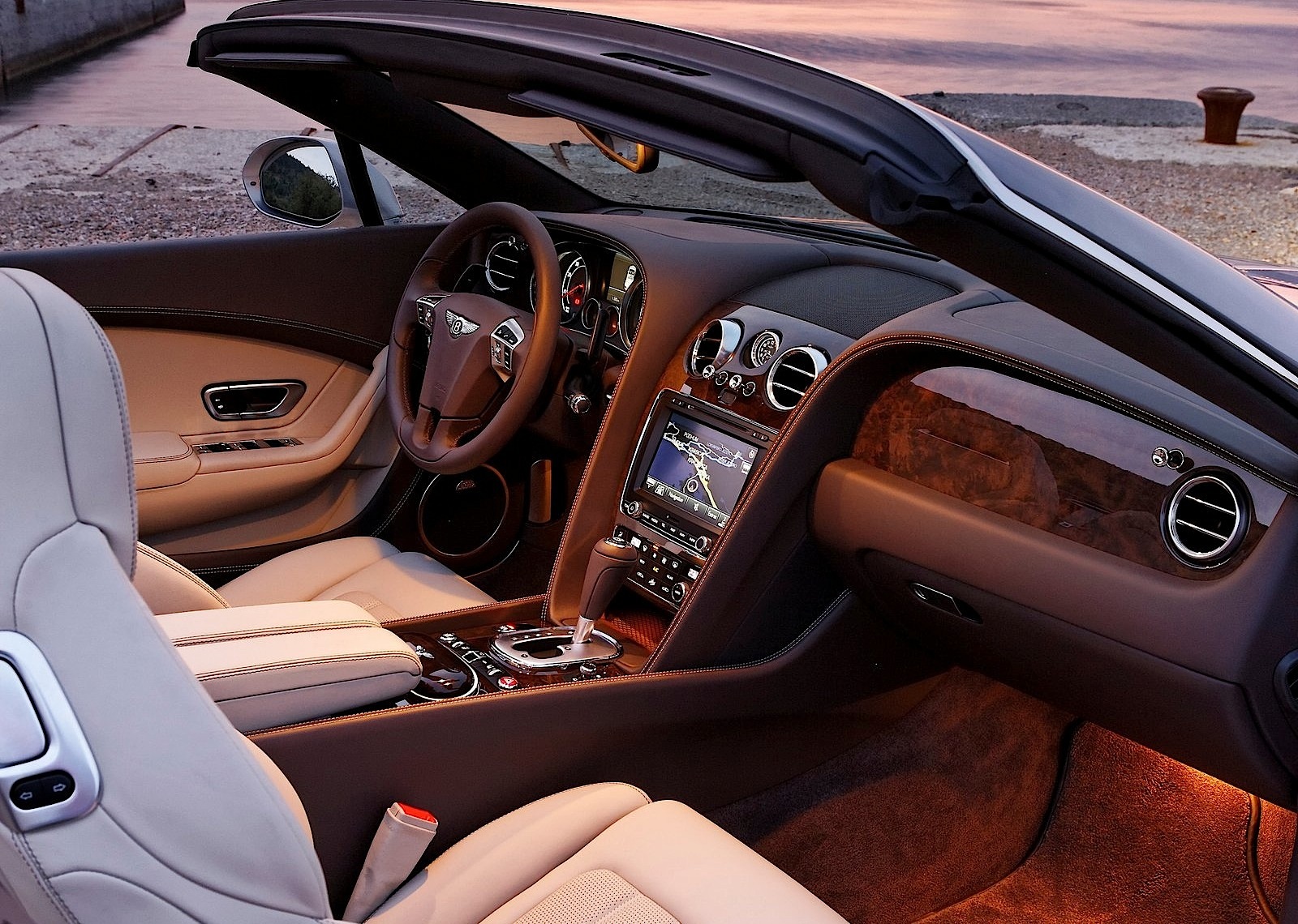 Bentley Continental Gtc photo 29