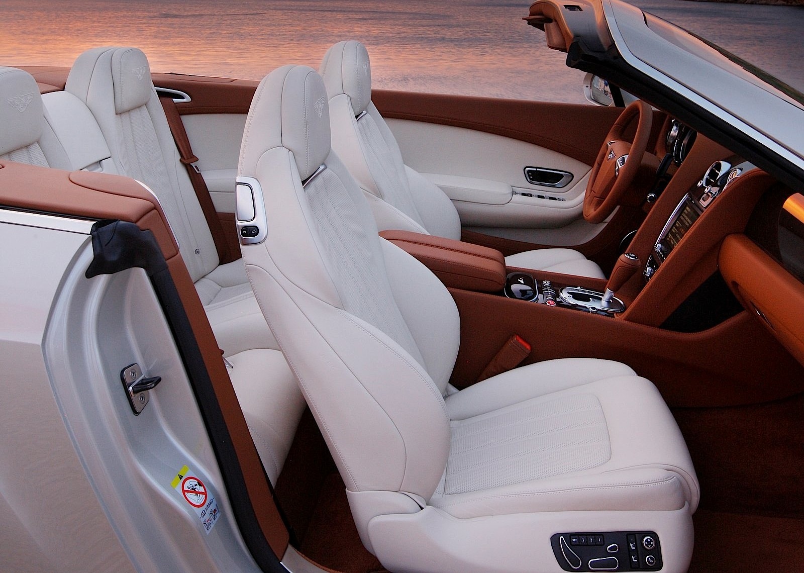 Bentley Continental Gtc photo 31