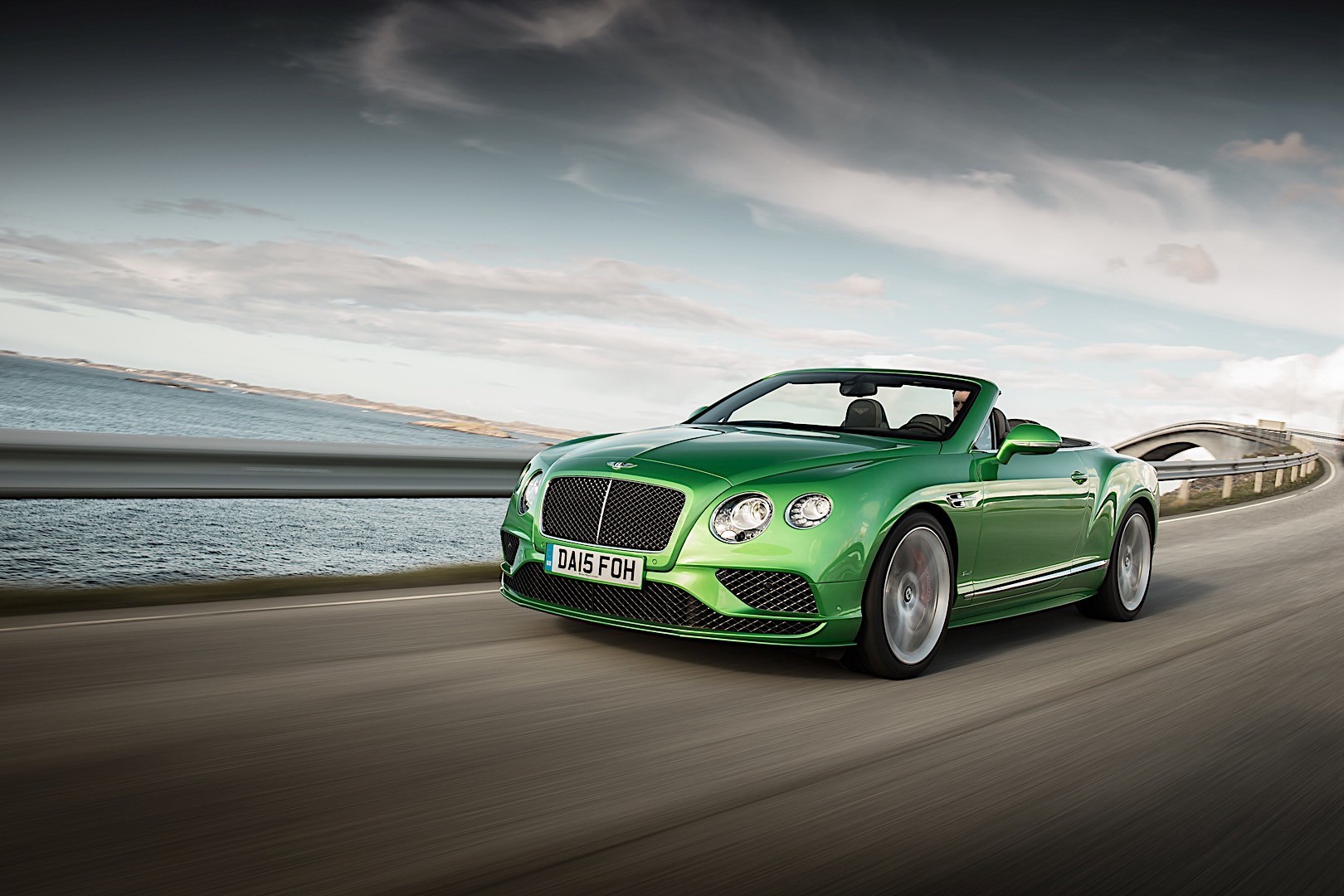 Bentley Continental Gtc photo 11