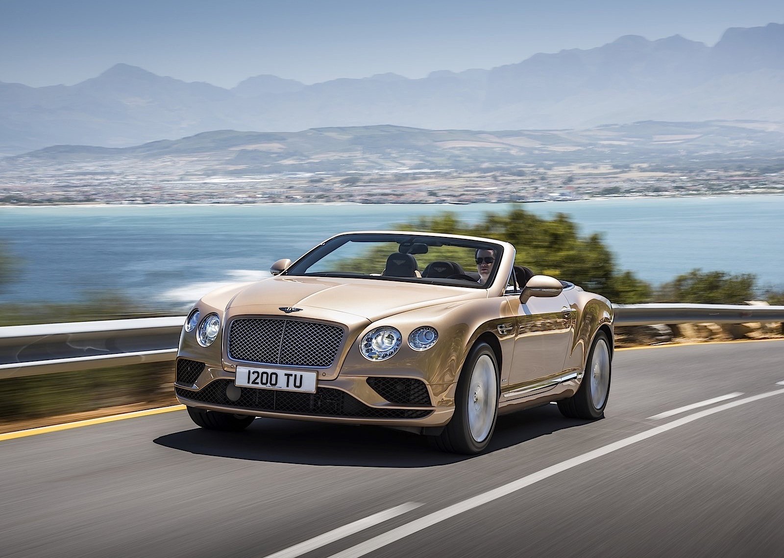 Bentley Continental Gtc photo 2