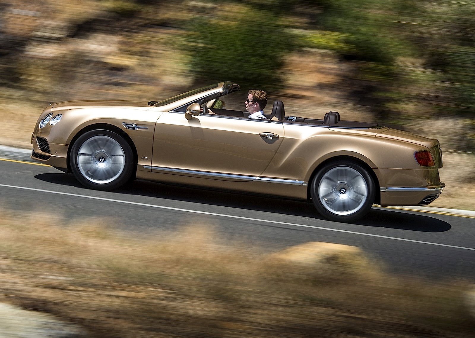 Bentley Continental Gtc photo 3