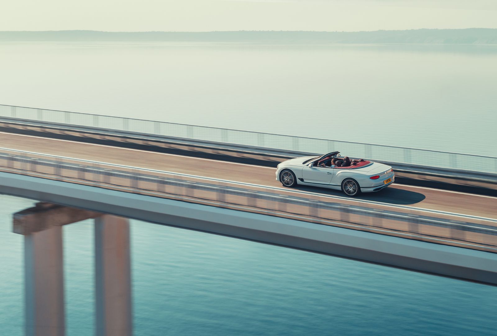 Bentley Continental Gtc photo 5