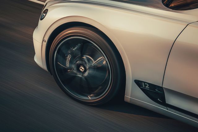 Bentley Continental Gtc photo 10