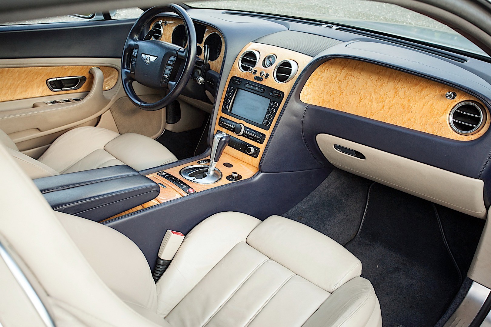 Bentley Continental photo 46