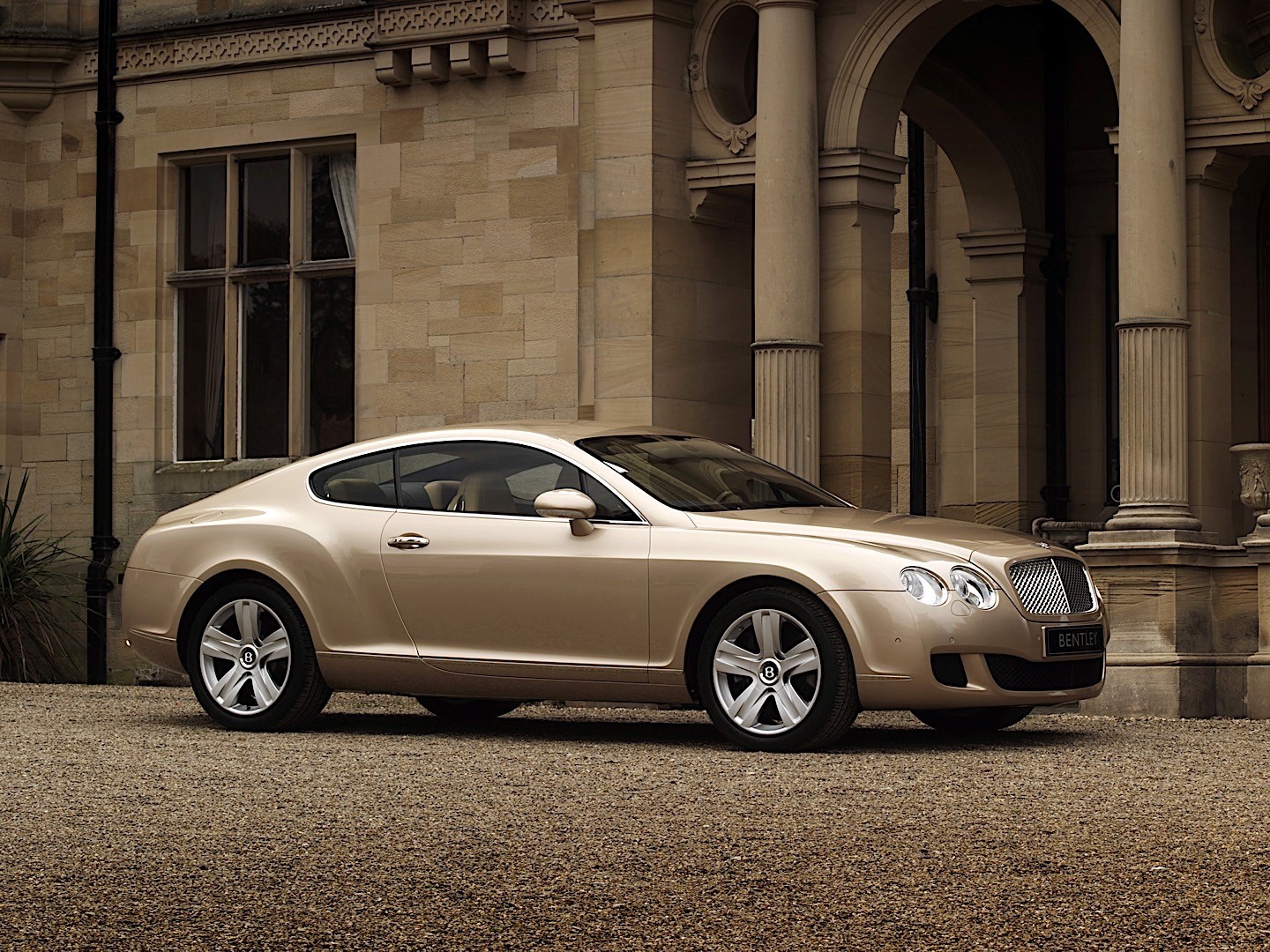 Bentley Continental photo 10