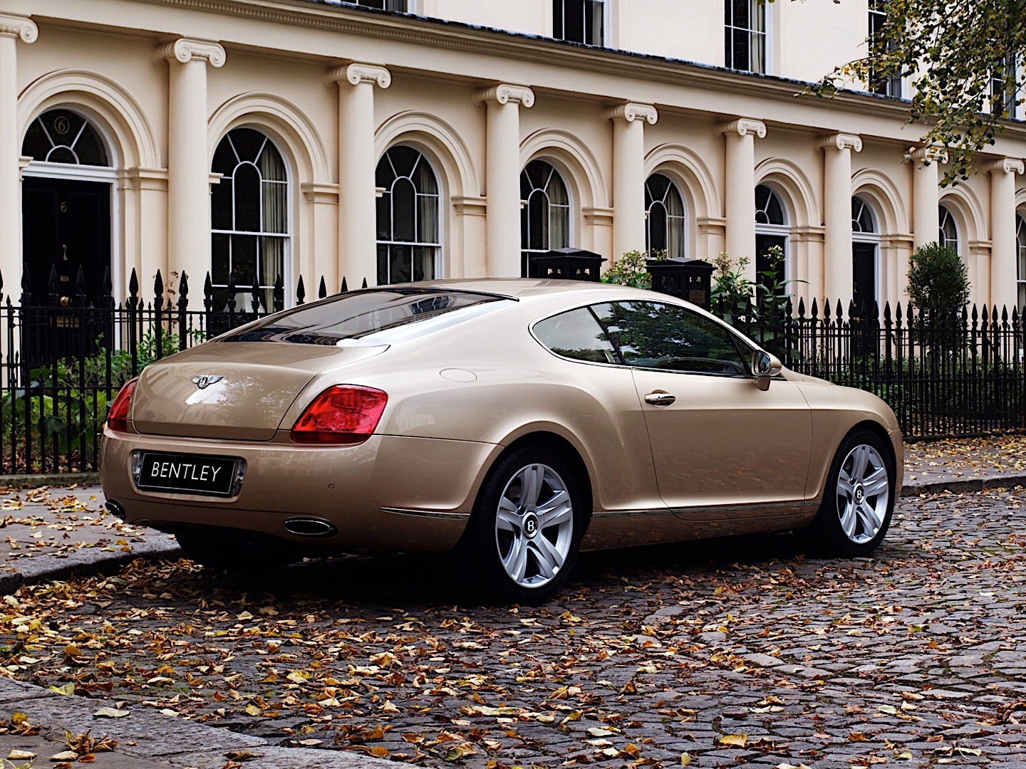 Bentley Continental photo 26
