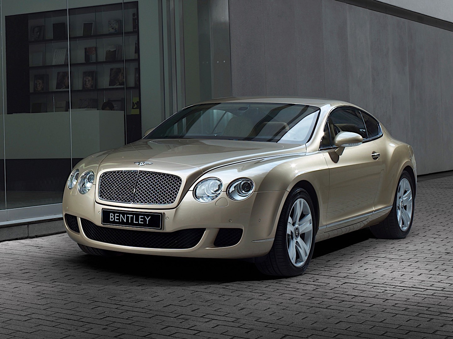 Bentley Continental photo 32