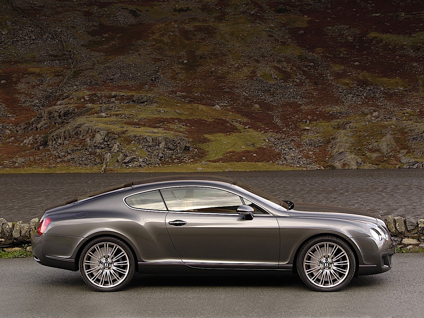 Bentley Continental photo 9