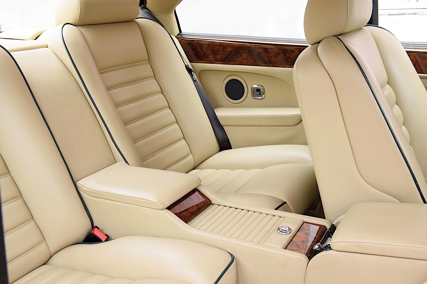 Bentley Continental photo 24