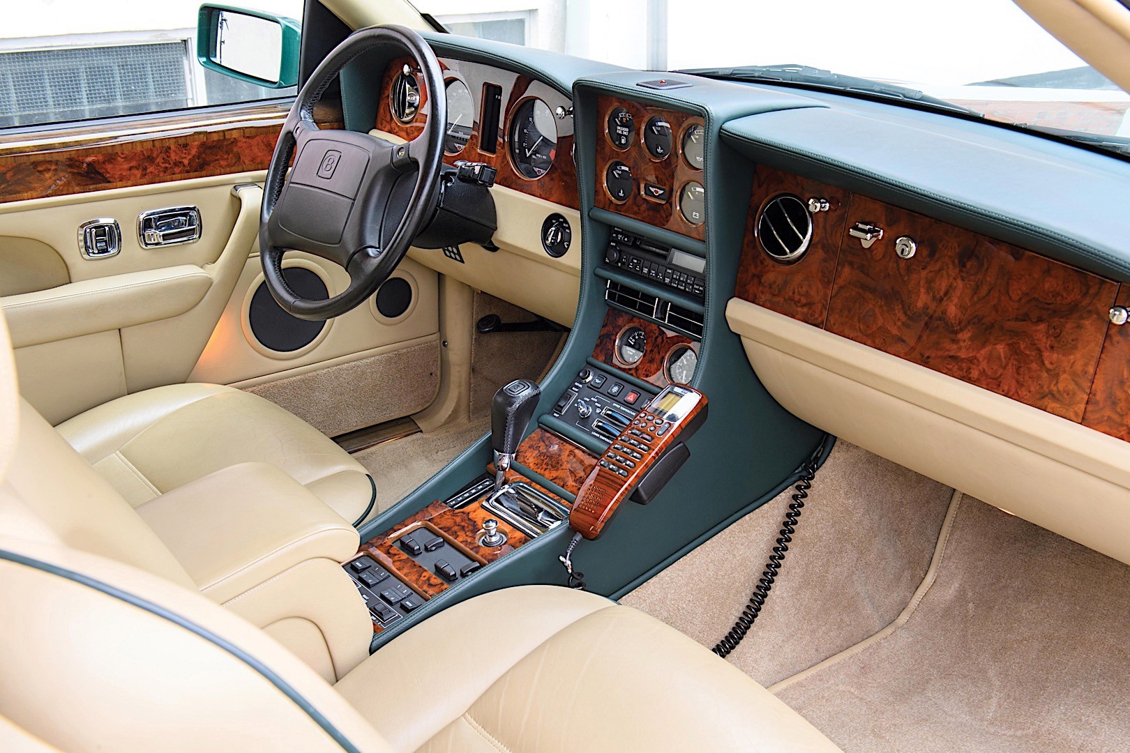 Bentley Continental photo 25