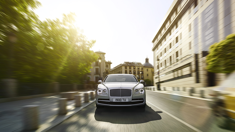 Bentley Flying Spur photo 10