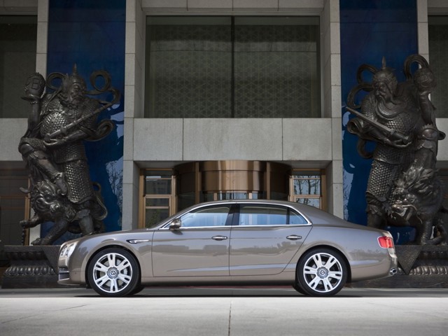 Bentley Flying Spur foto 24