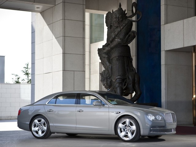 Bentley Flying Spur foto 25