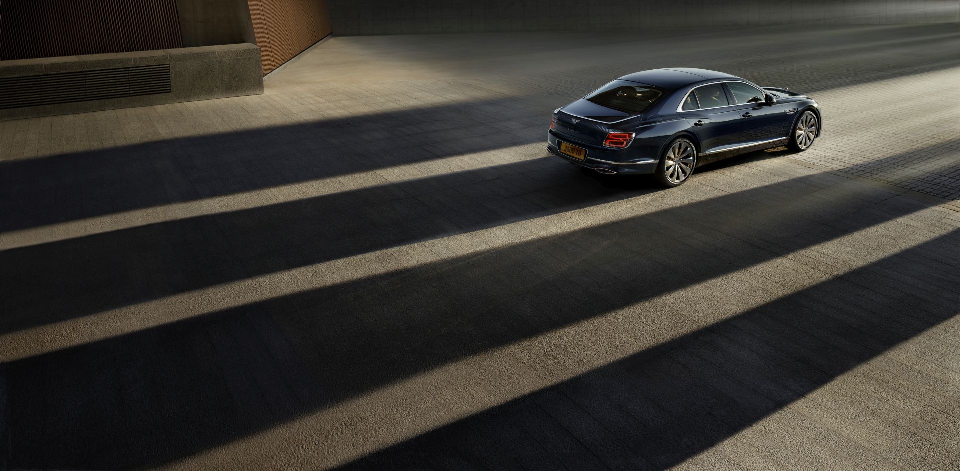 Bentley Flying Spur photo 6