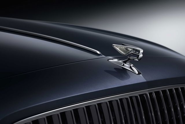 Bentley Flying Spur photo 12