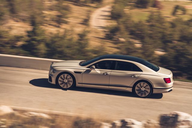 Bentley Flying Spur photo 15
