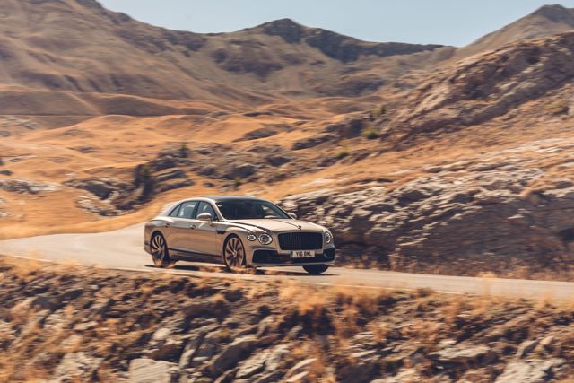 Bentley Flying Spur photo 16