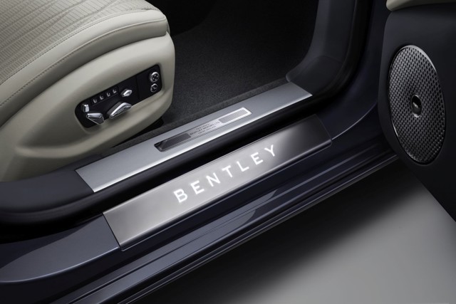 Bentley Flying Spur photo 54