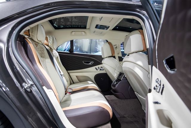 Bentley Flying Spur photo 61