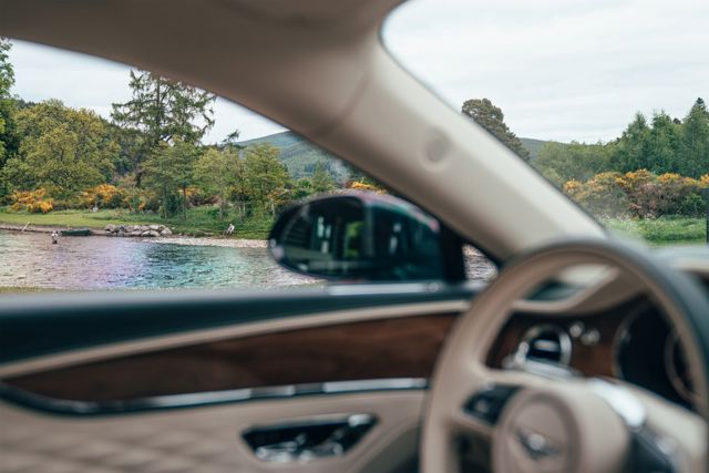 Bentley Flying Spur photo 66