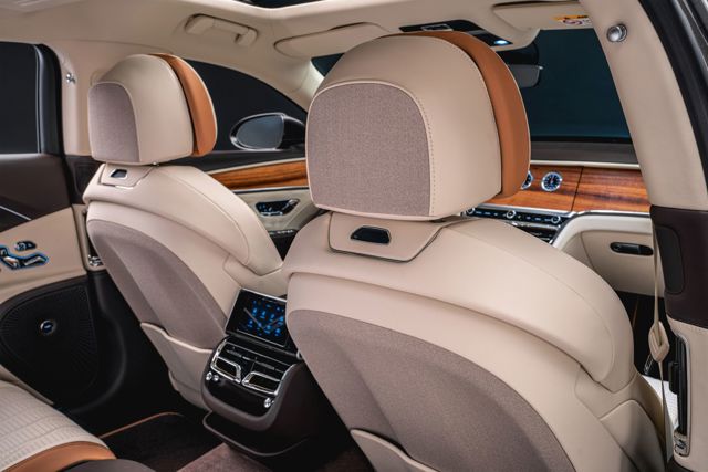 Bentley Flying Spur photo 69