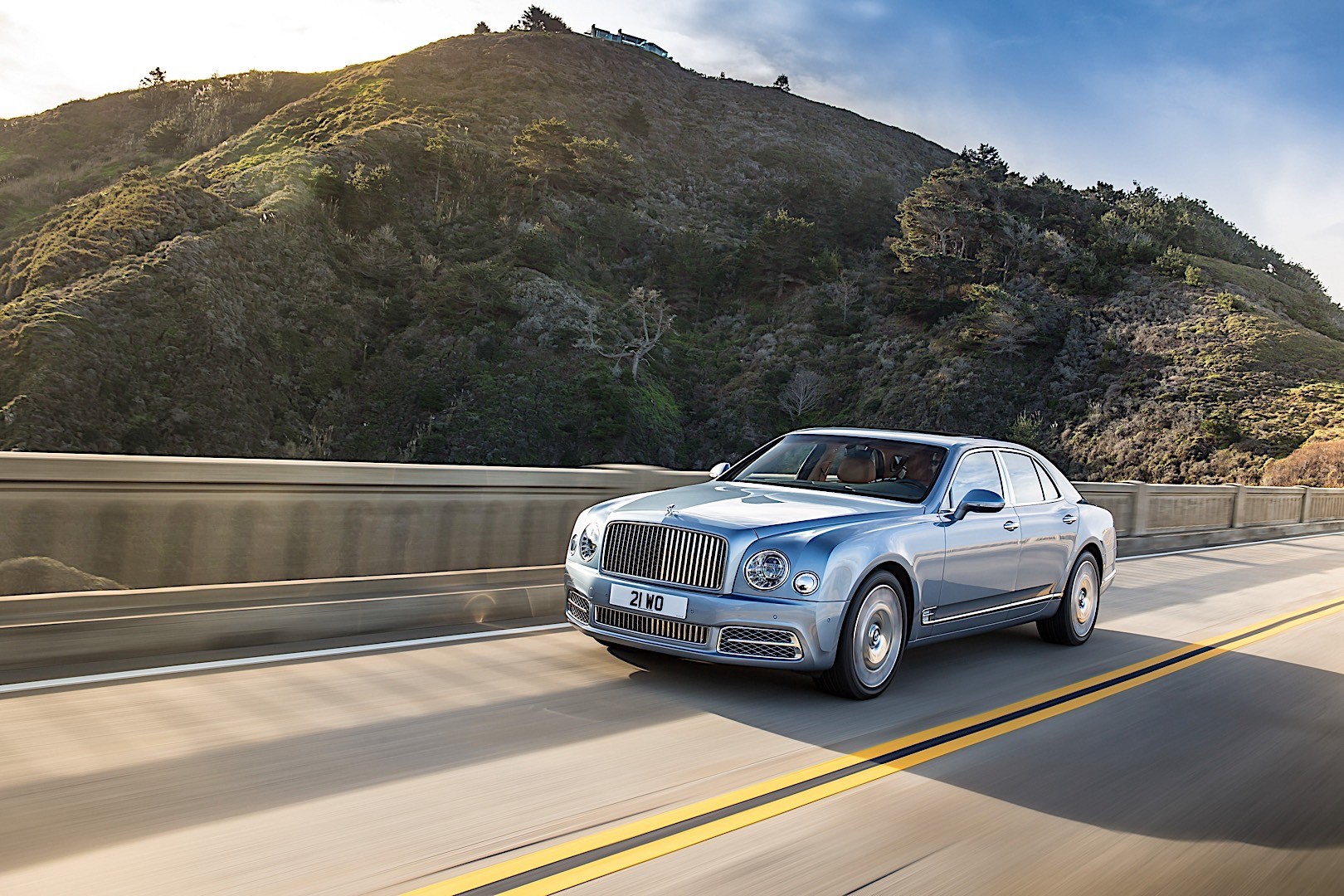 Bentley Mulsanne photo 2