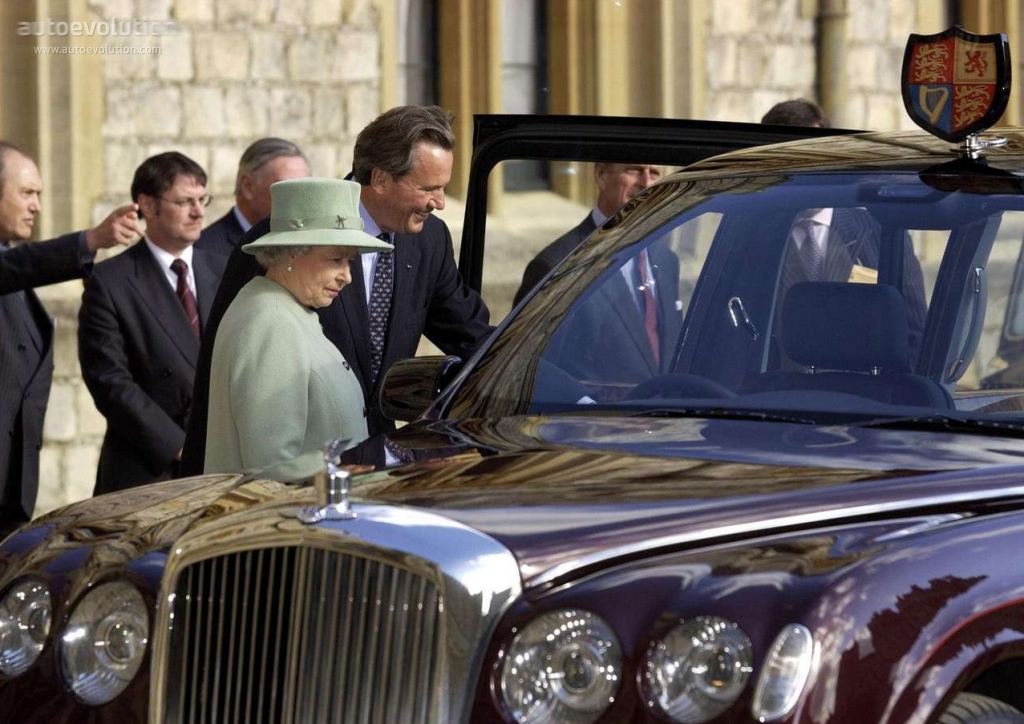 Bentley State Limousine photo 4