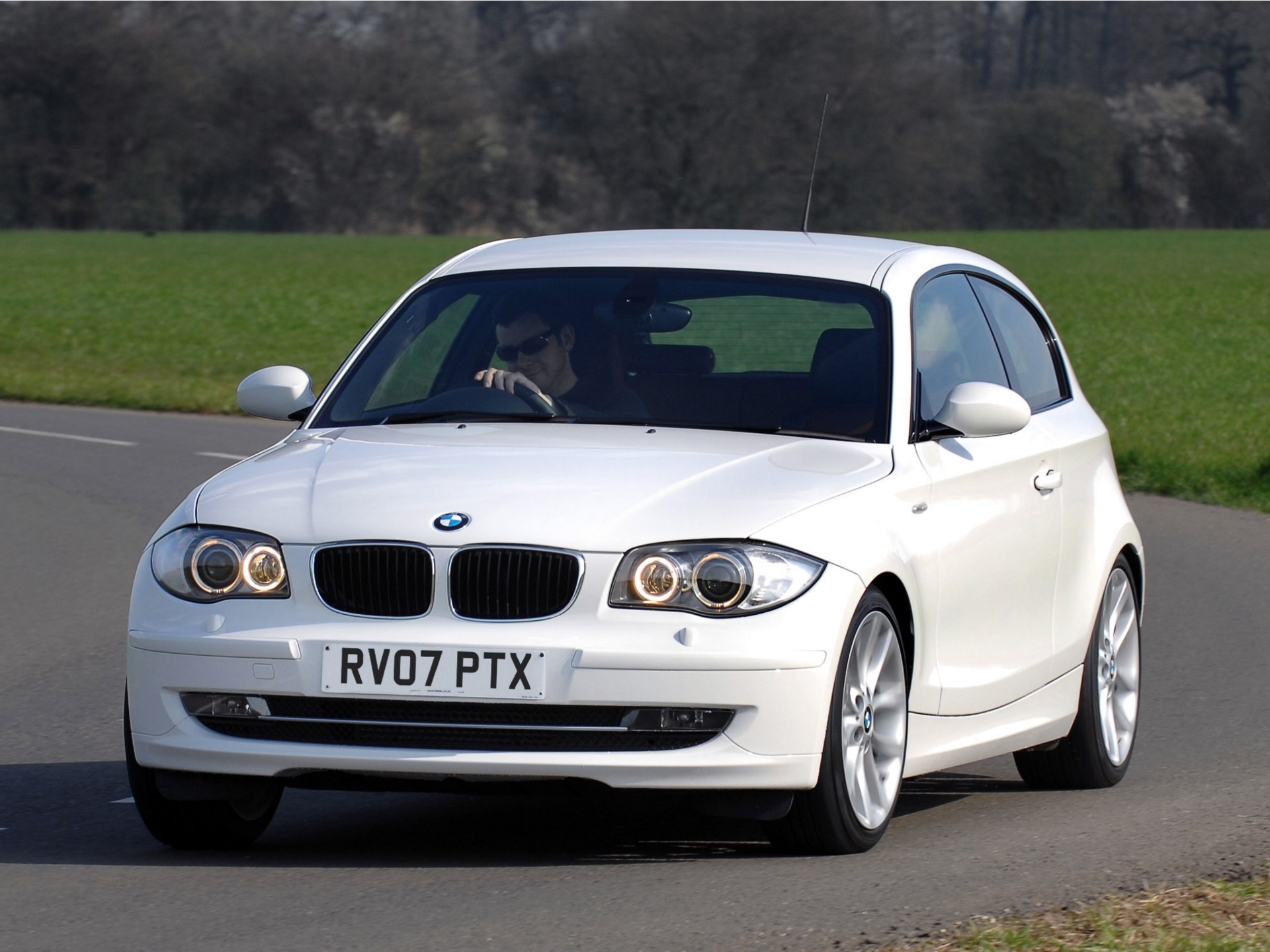 Bmw 1 Series 3 Doors photo 15