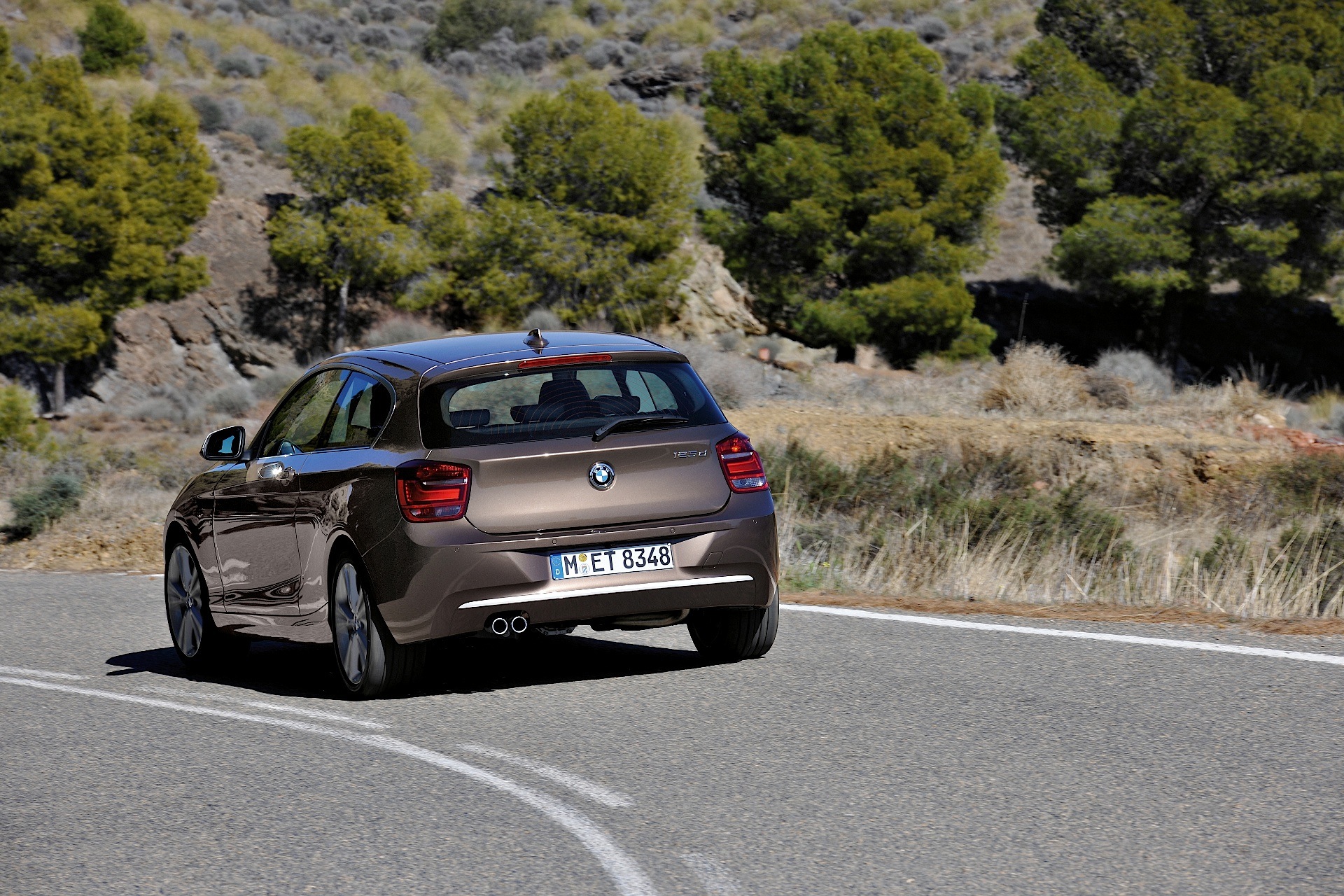 Bmw 1 Series 3 Doors photo 2
