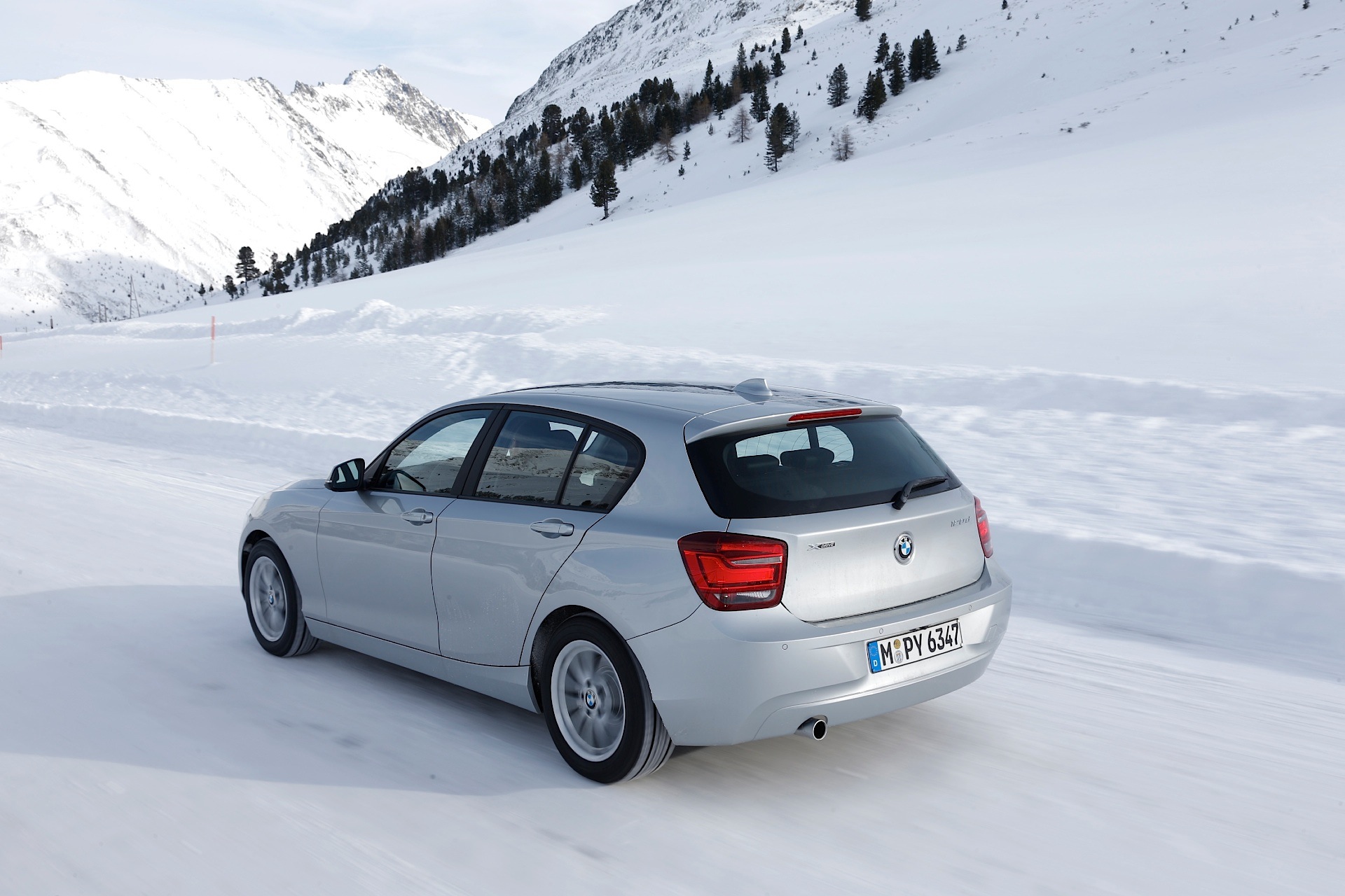 Bmw 1 Series 3 Doors photo 23