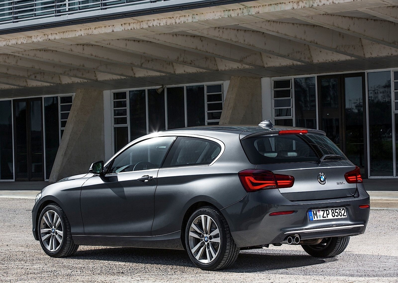 Bmw 1 Series 3 Doors photo 7