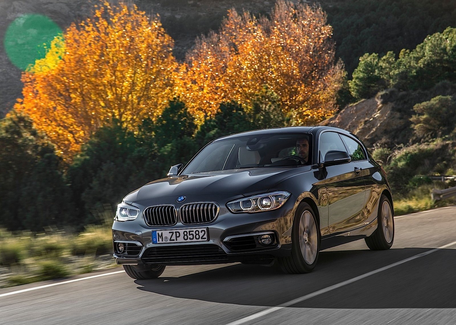 Bmw 1 Series 3 Doors photo 2