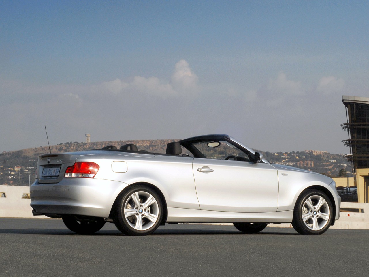 Bmw 1 Series Cabriolet photo 12
