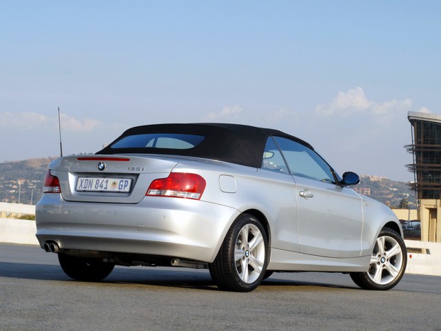 Bmw 1 Series Cabriolet photo 16