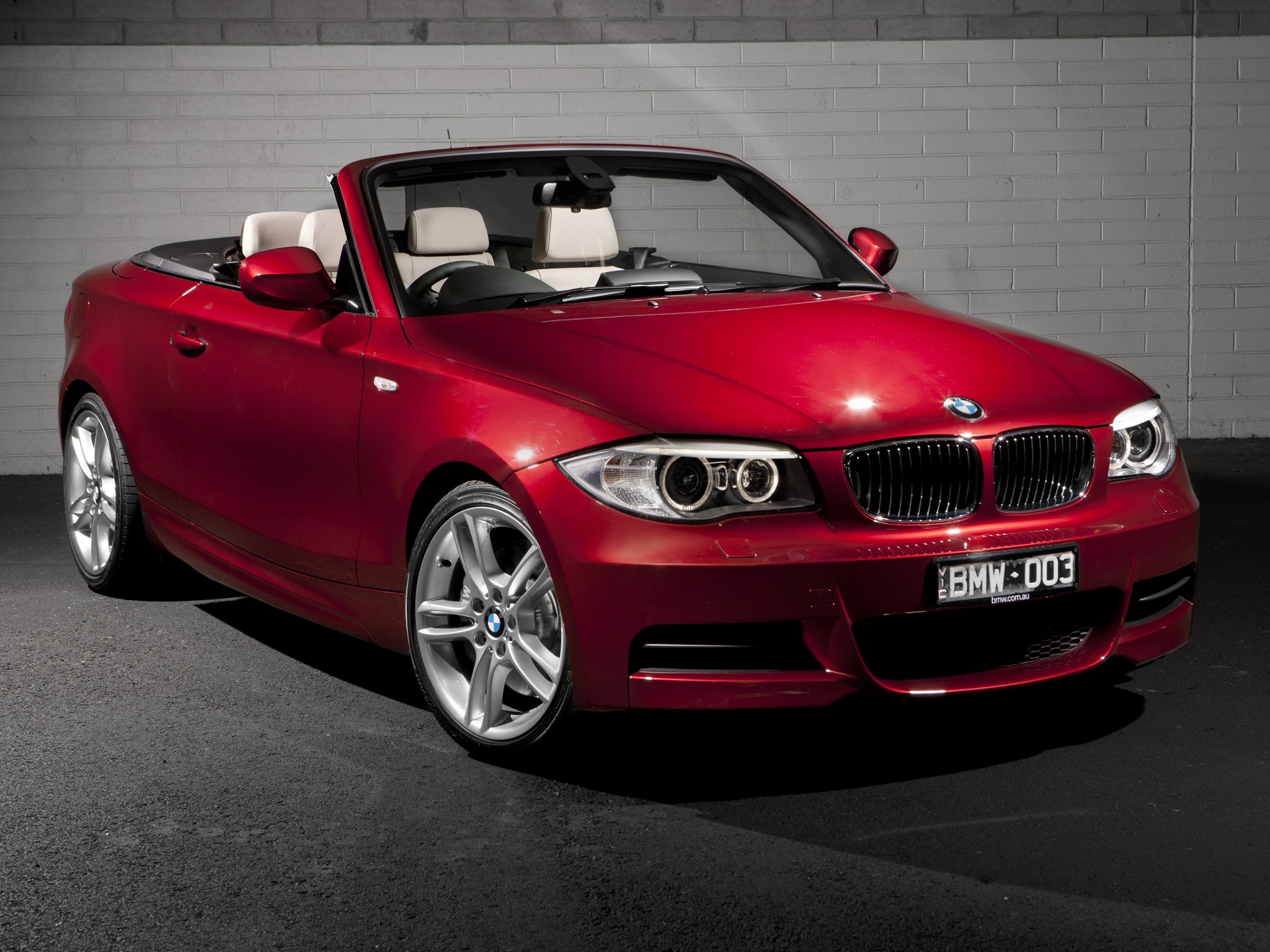 Bmw 1 Series Cabriolet photo 18