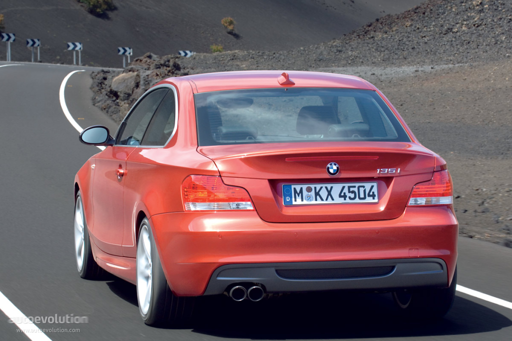 Bmw 1 Series Coupe photo 2