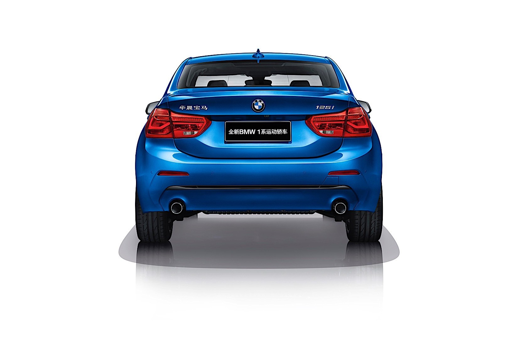 Bmw 1 Series Sedan photo 2