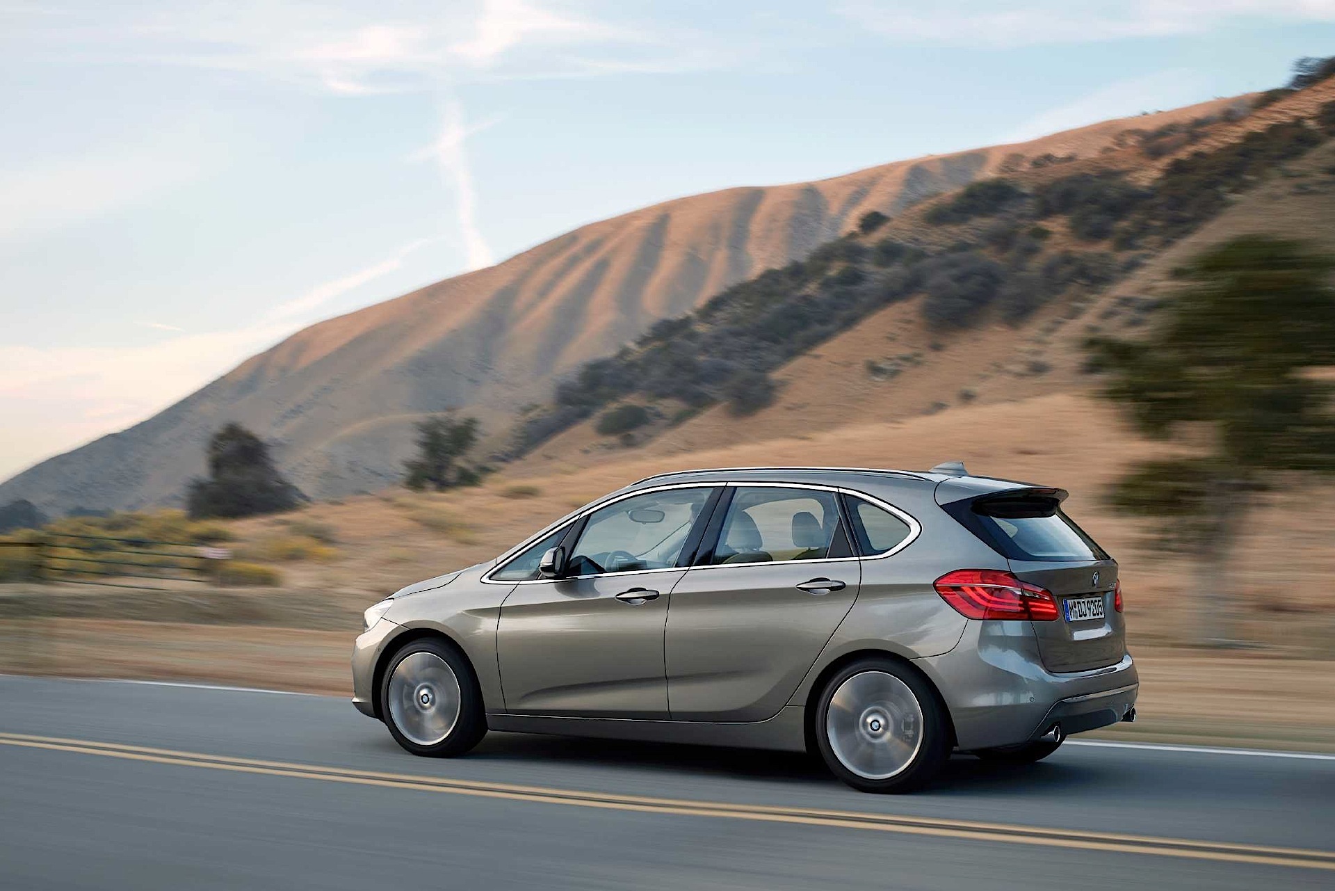 Bmw 2 Series Active Tourer photo 12