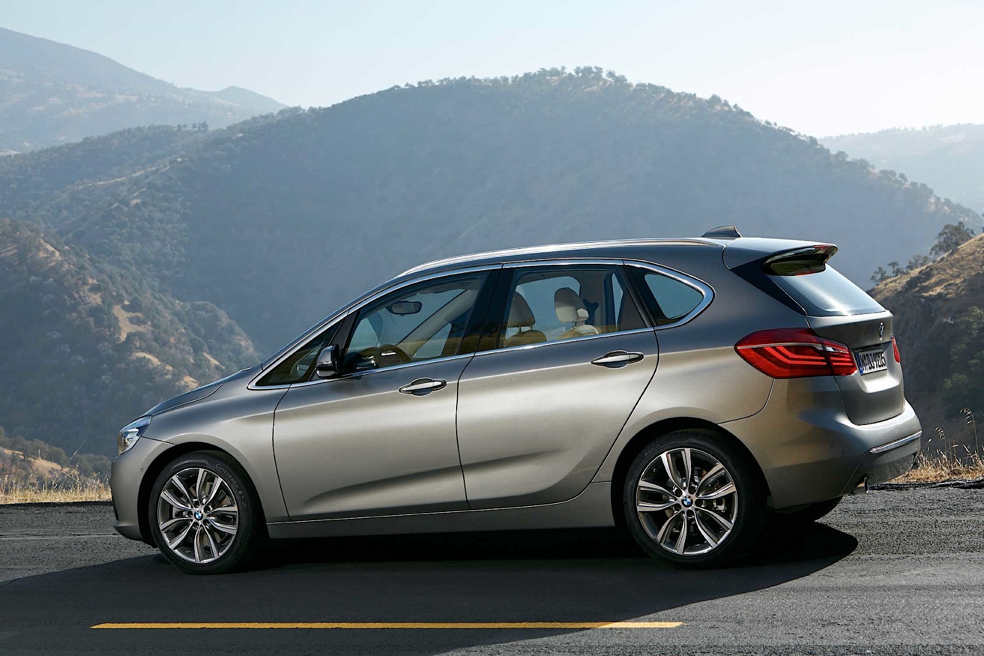 Bmw 2 Series Active Tourer photo 24